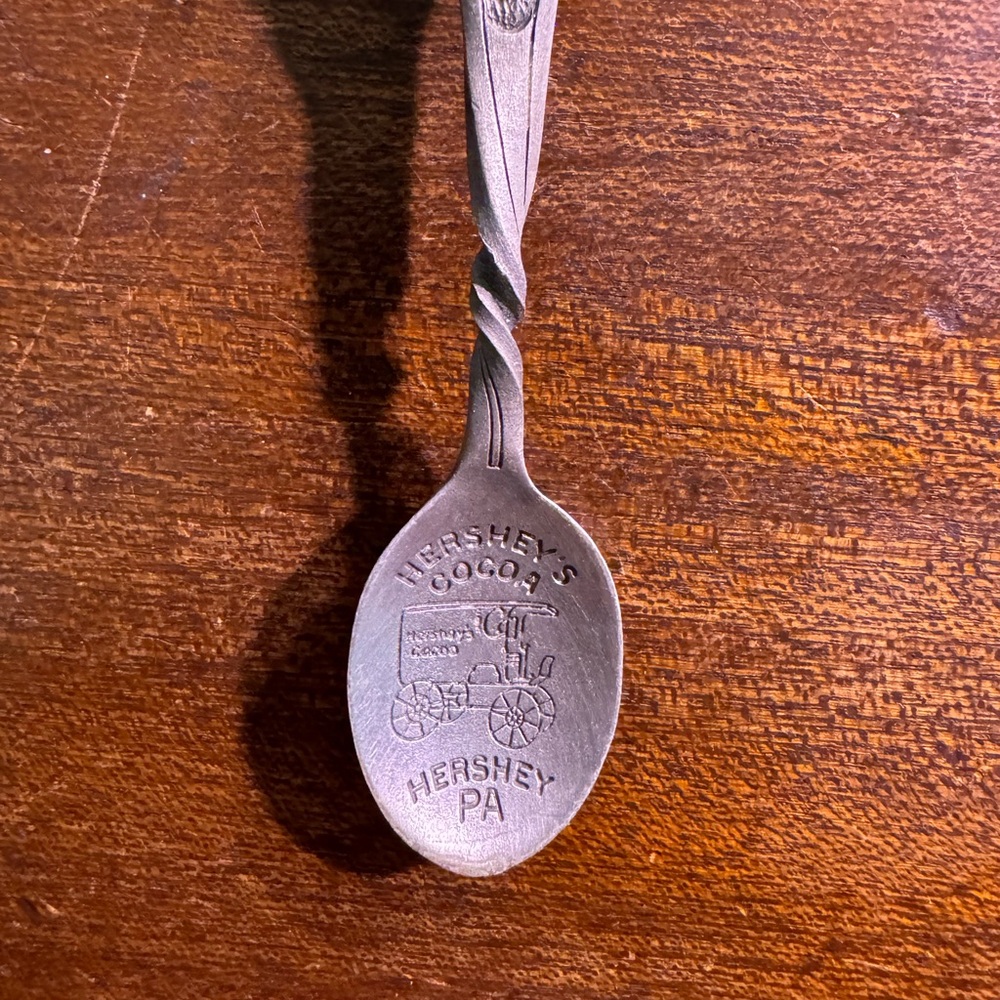 Hershey’s cocoa, Hershey PA pewter, twisted collectible spoon, children topper - Picture 3 of 6
